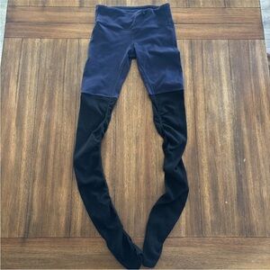 ALO YOGA GODDESS ruched ribbed two-tone color-block stretch knit leggings